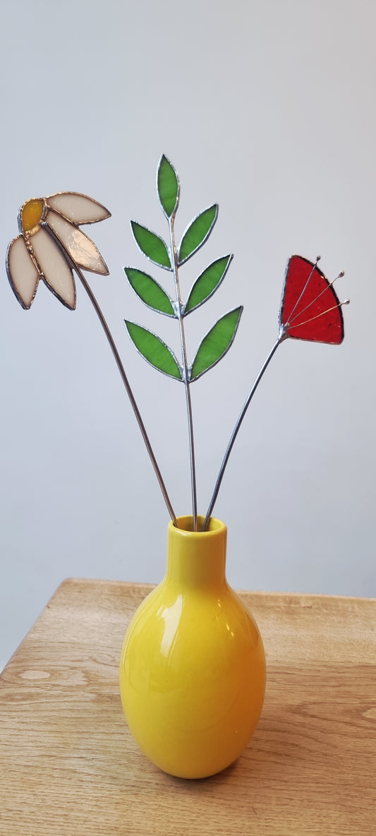 Handgemaakte glas in lood bloemen in gele vaas, Maak Atelier cadeau decoratie