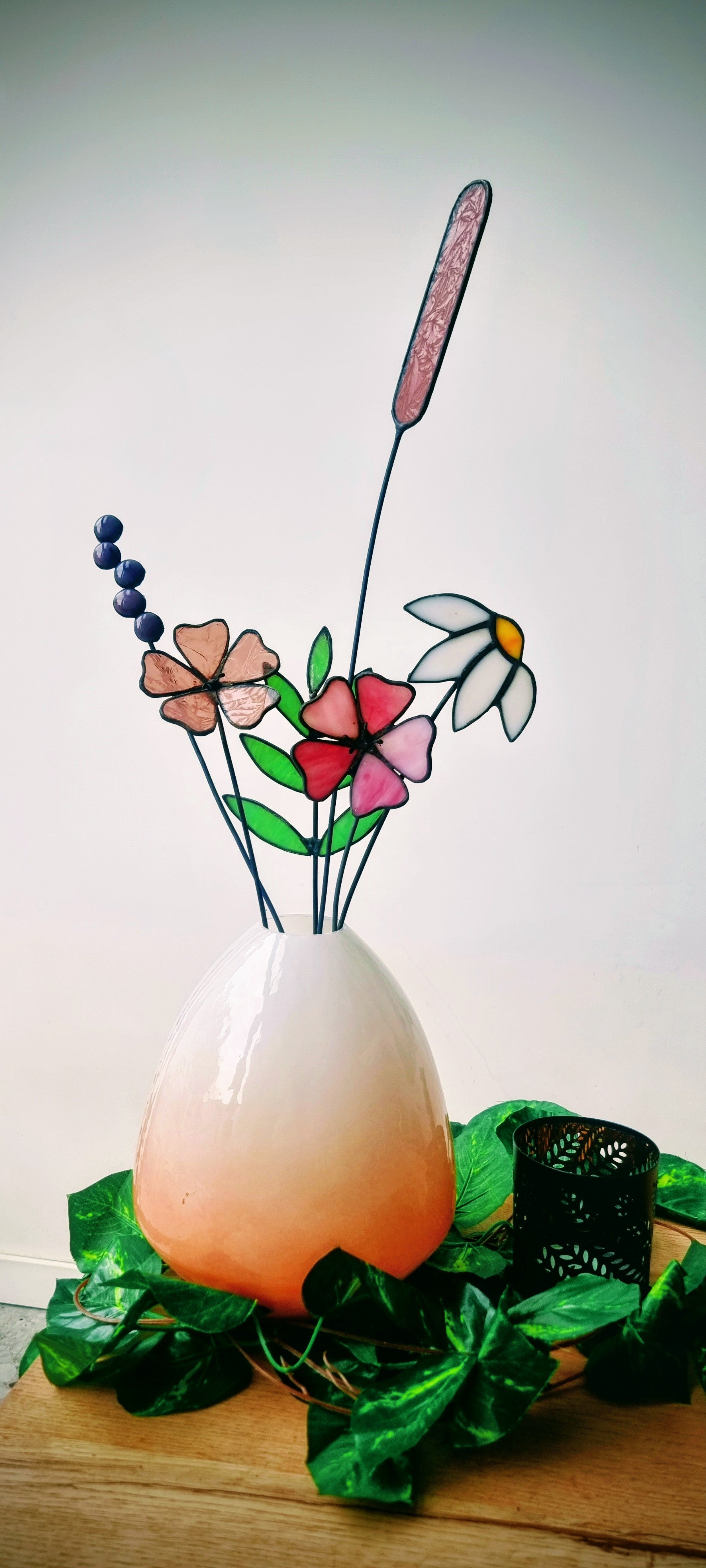 Handgemaakte glas in lood bloemen in vaas, Maak Atelier, cadeau decoratie Antwerpen